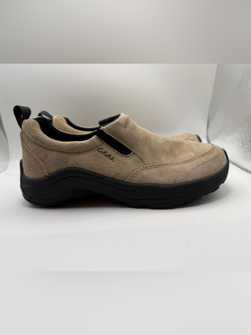 Cabela's Slip-On Suede Loafer Sneaker Shoes Tan Beige Brown Size 6 Camping EUC